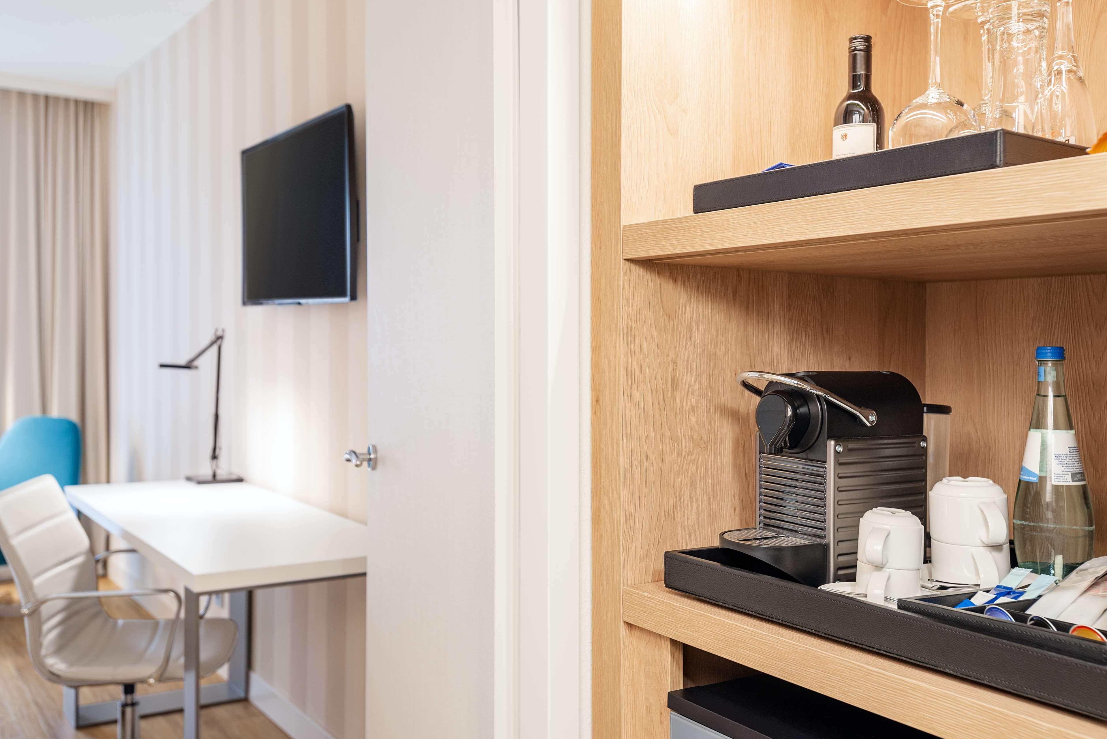 Nh Berlin Alexanderplatz Hotel Ngoại thất bức ảnh