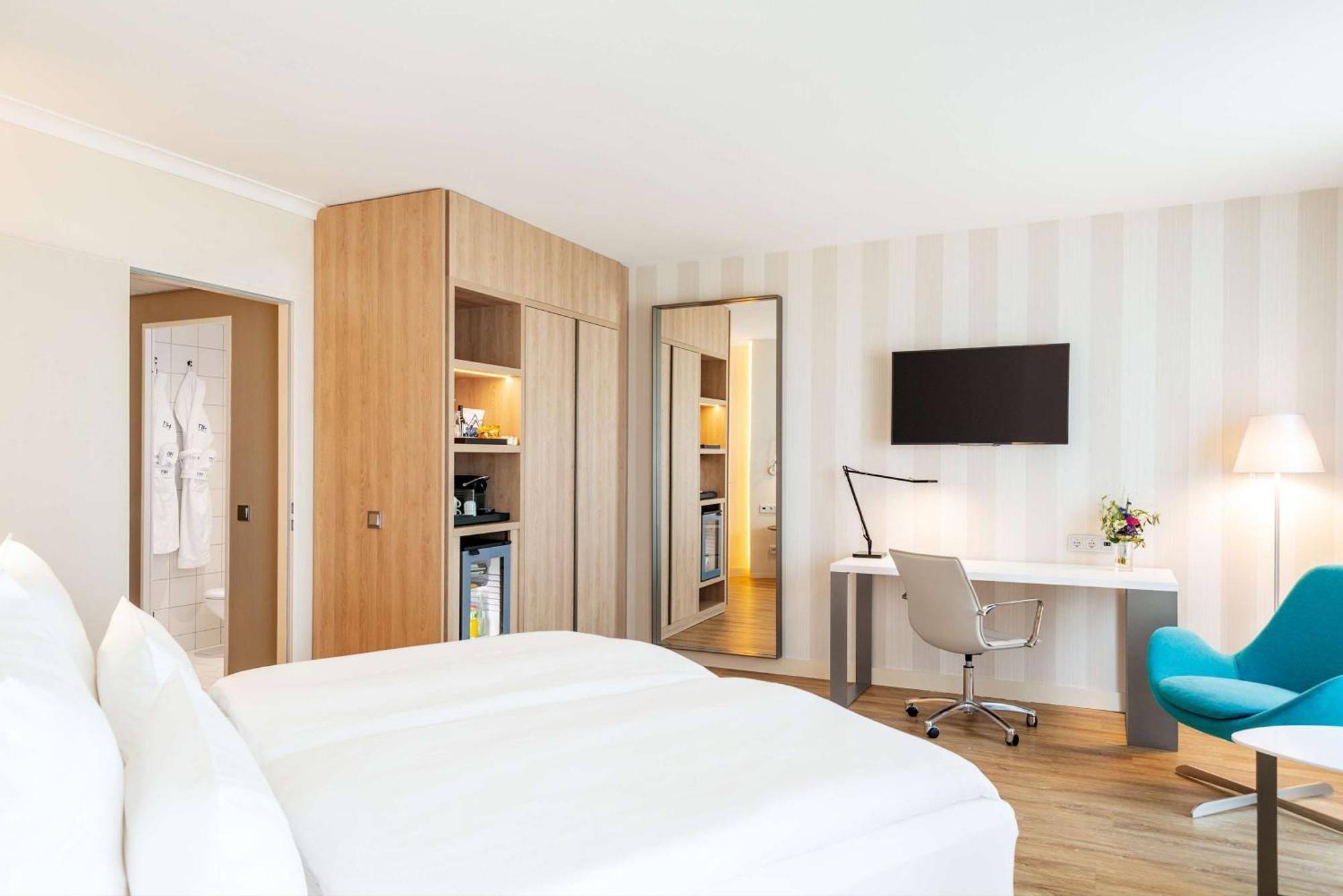Nh Berlin Alexanderplatz Hotel Ngoại thất bức ảnh