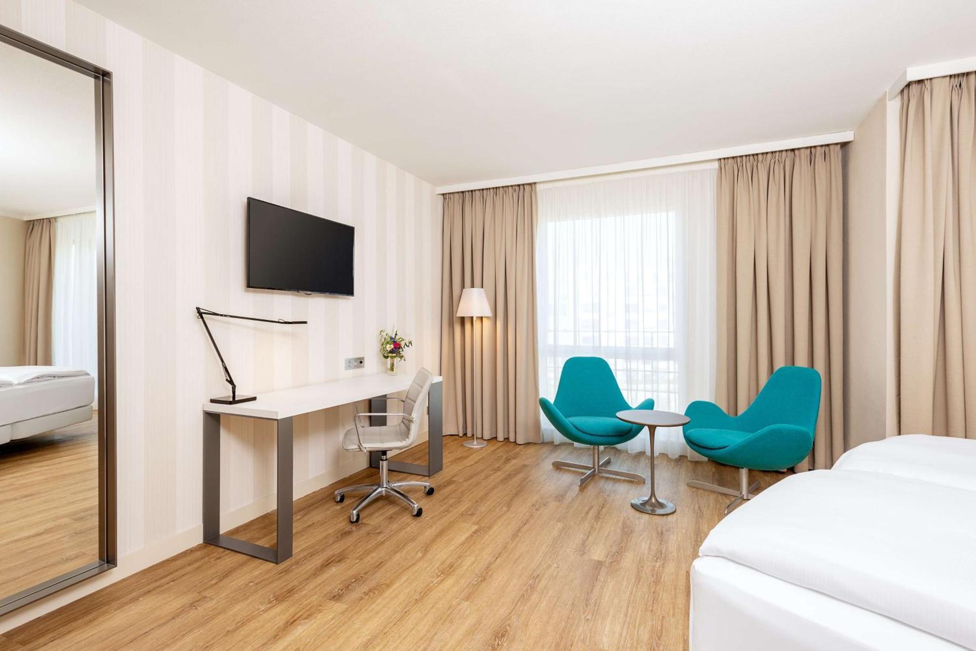 Nh Berlin Alexanderplatz Hotel Ngoại thất bức ảnh
