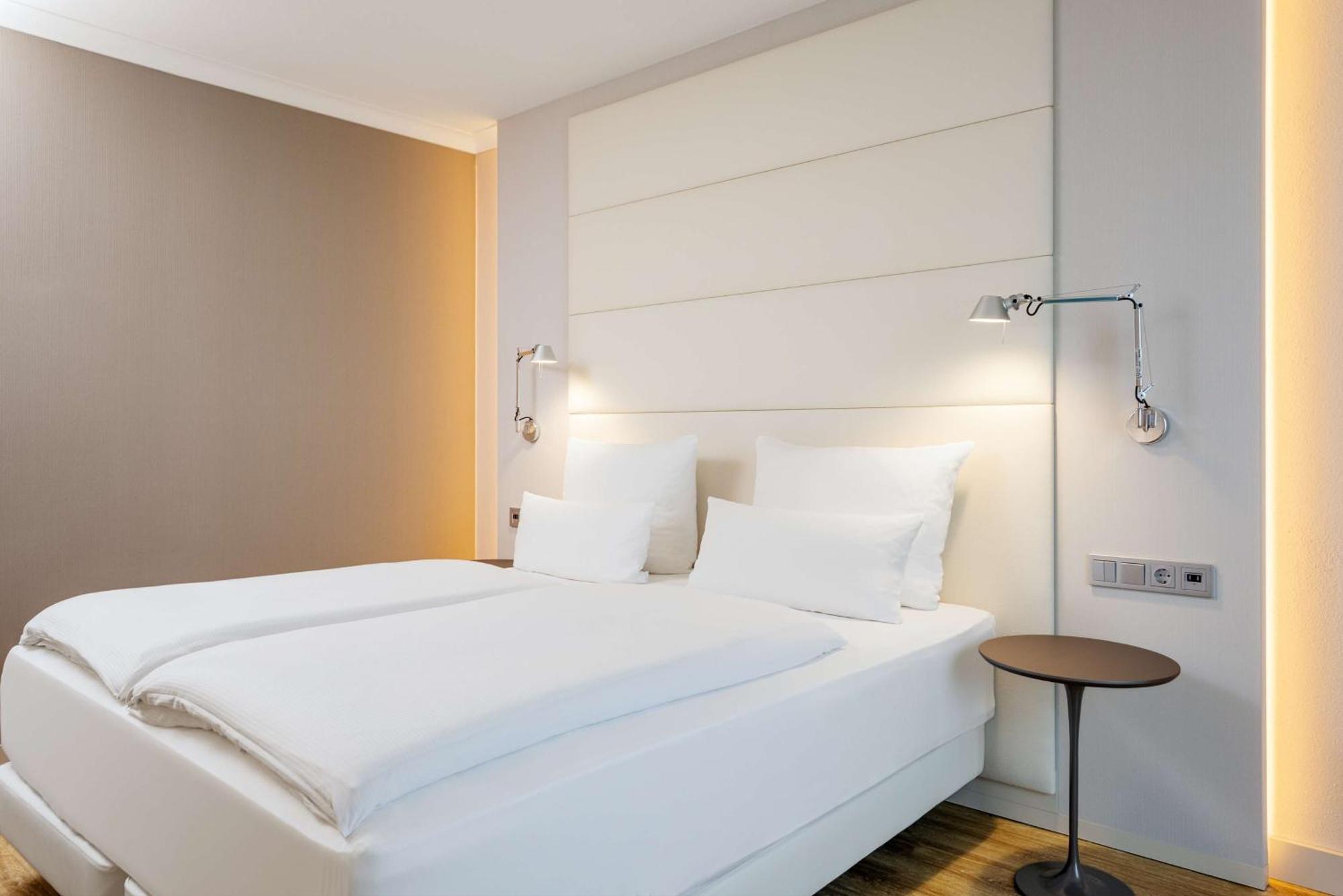 Nh Berlin Alexanderplatz Hotel Ngoại thất bức ảnh