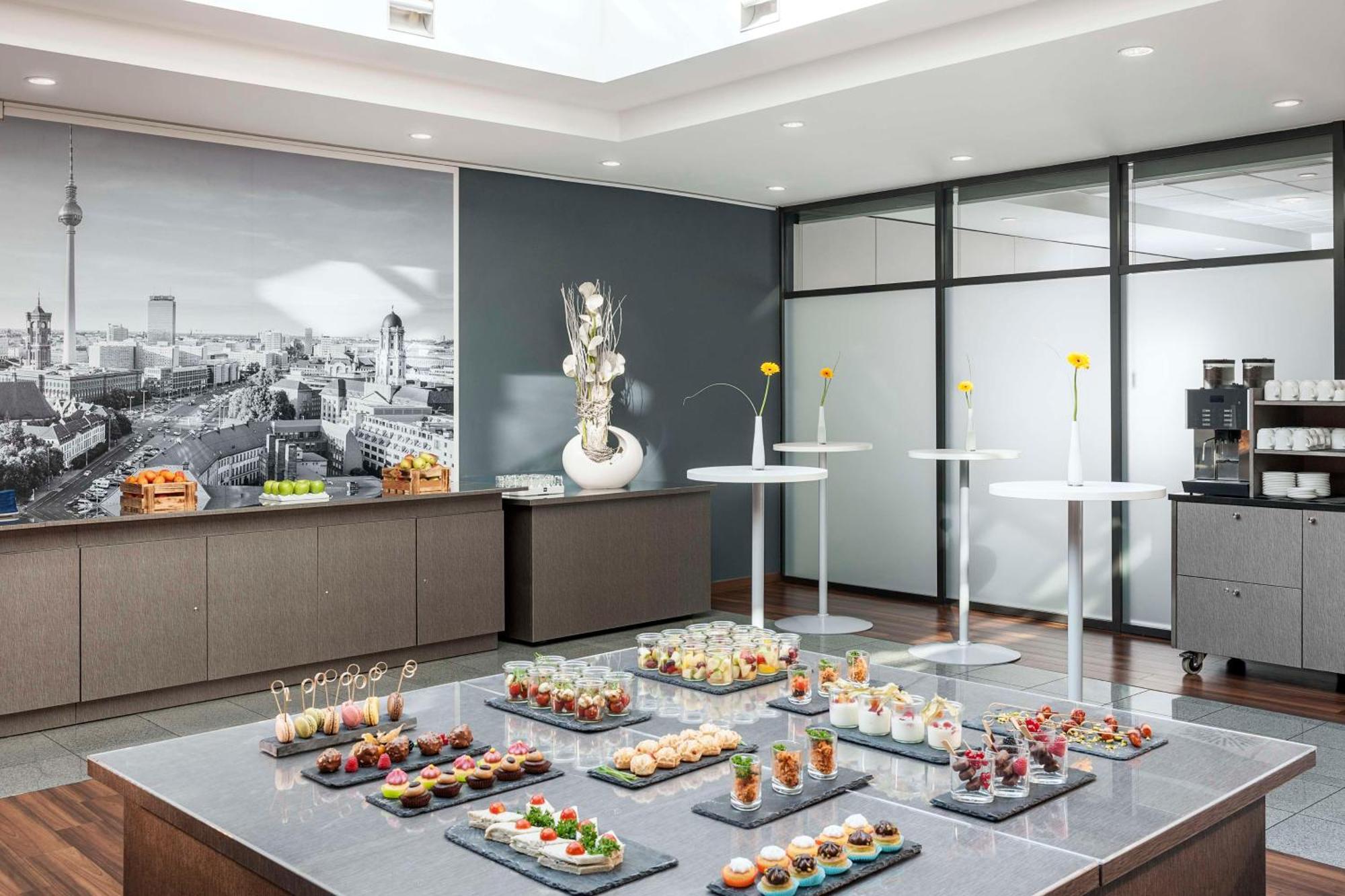 Nh Berlin Alexanderplatz Hotel Ngoại thất bức ảnh