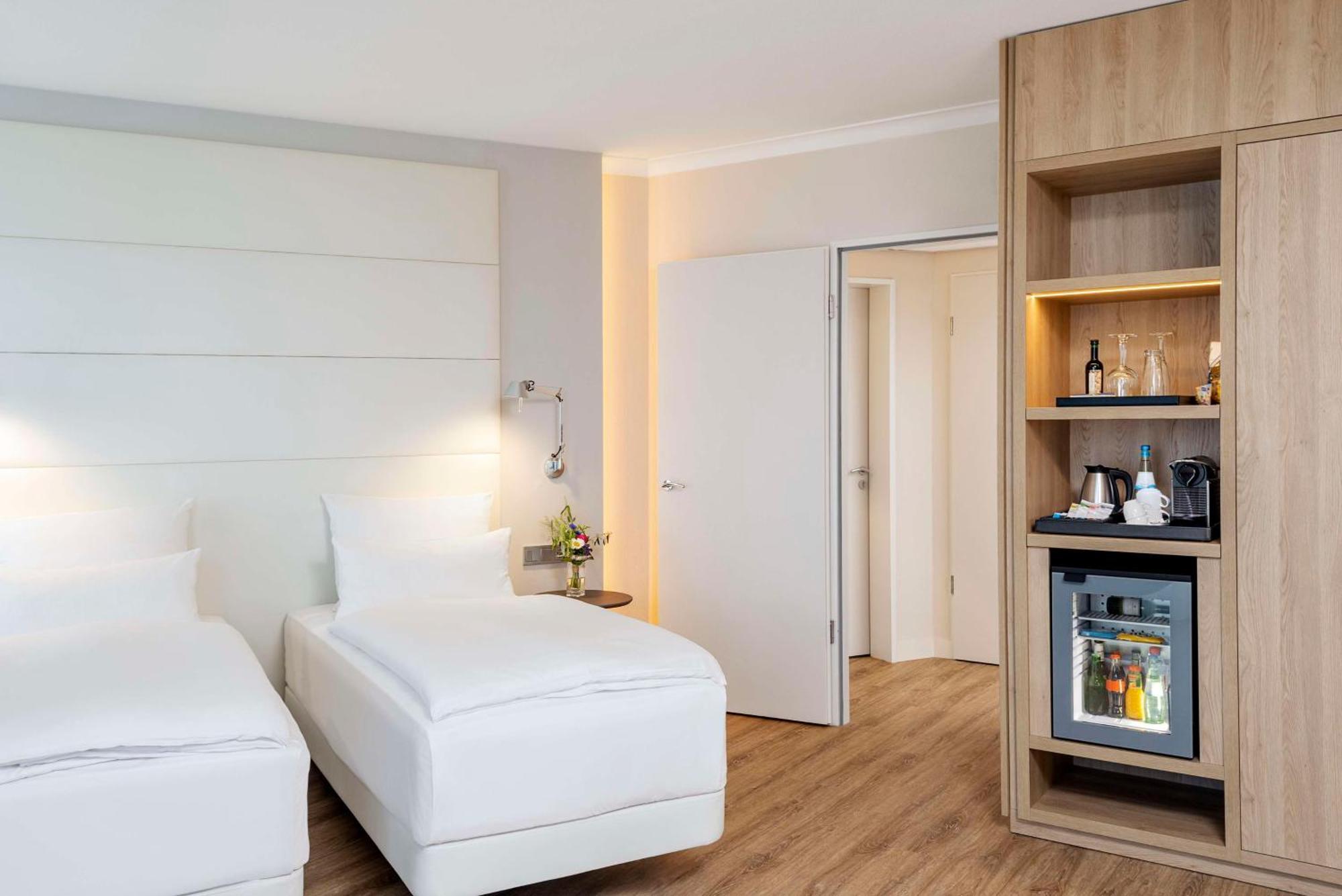 Nh Berlin Alexanderplatz Hotel Ngoại thất bức ảnh